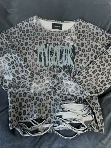 [GRANCY] 완판템 올 패턴 큐빅 그래픽 롱T S 사이즈