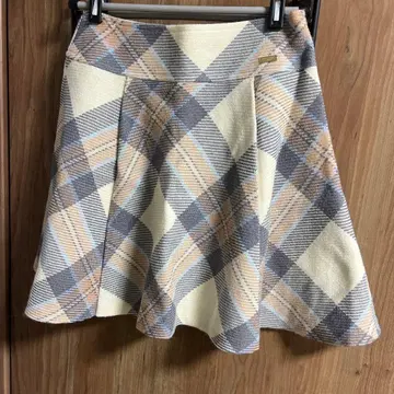 BLUE LABEL CRESTBRIDGE 체크 무늬 플리츠 스커트