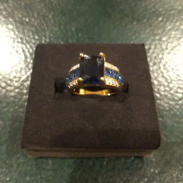 다크 블루 에메랄드 컷 반지