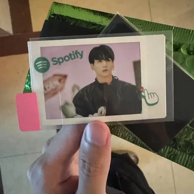 방탄 bts 정국 스포티파이 폴라로이드 사진