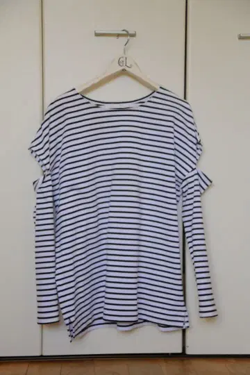 헤미 에미리 OUTERSUNSET 보더 티셔츠