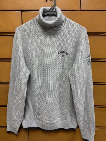 캘러웨이 그레이 터틀넥 스웨터
