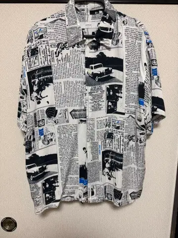 신문 기사풍 반팔 셔츠