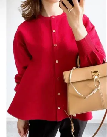 &.nostalgia 페플럼 튜닉 볼륨 슬리브 가디건