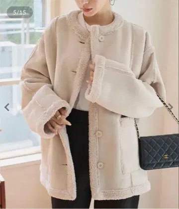 무스탕 리버서블 숏 기장 코트 새상품 kobelettuce