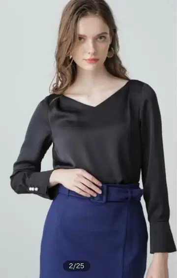 PINKY&DIANNE/핑키앤다이안 펄 버튼 커프스 블라우스 38