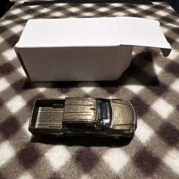 토미카 도요타 하이럭스 한정판