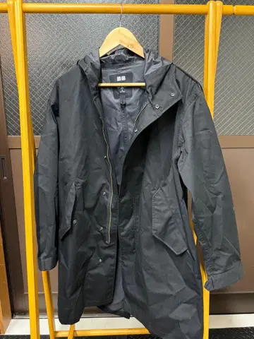 UNIQLO 블랙 후드 부착 자켓
