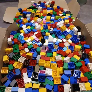 43 LEGO 2 x 2 부품 묶음 판매