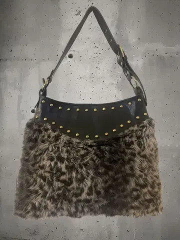 00s 블랙 가죽 숄더백 y2K 블랙 핸드백 그런지