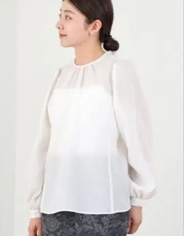 버블 자카드 블라우스