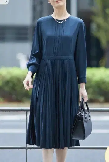 INDIVI 스타일 UP 플리츠 원피스 M 이번 시즌 포멀에도