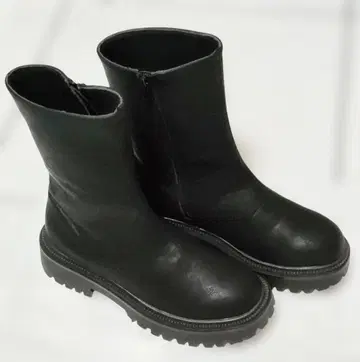 통굽 사이드 지퍼 부츠 블랙