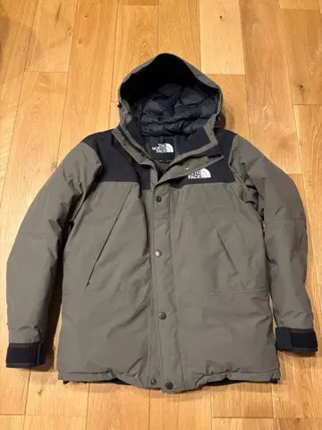 THE NORTH FACE 마운틴 다운 자켓 Size M