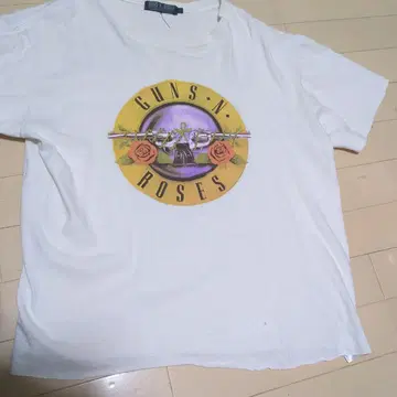 건즈 앤 로지스 화이트 티셔츠 L 사이즈 밴드 티