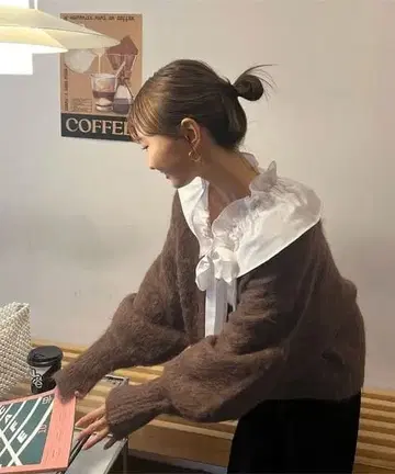 볼륨 슬리브 샤기 니트 가디건