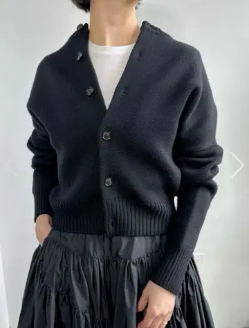 미사용 SHE tokyo 가디건 데미 블랙