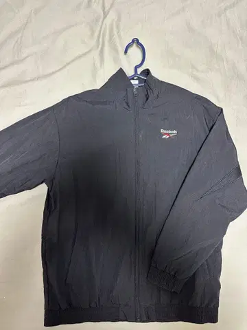 Reebok 블랙 나일론 자켓 L