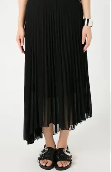 AP STUDIO (에이피 스튜디오) 불규칙 플리츠 스커트 38