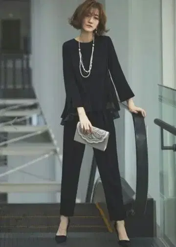 RUIRUE BOUTIQUE 네이비 플레어 수트 셋업 LL