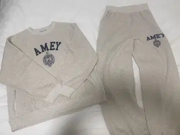Americana A.M.E.Y 트레이너 맨투맨 세트