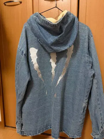 sua moment 후드 부착 데님 자켓