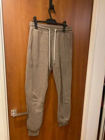 스위트 팬츠의 스웨트 팬츠 브라운 계열