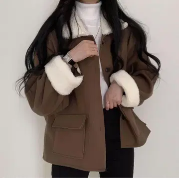 브라운 플리스 자켓 보아 카라 부착