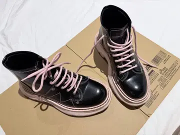 Alexander McQueen 하이컷 스니커즈 37size