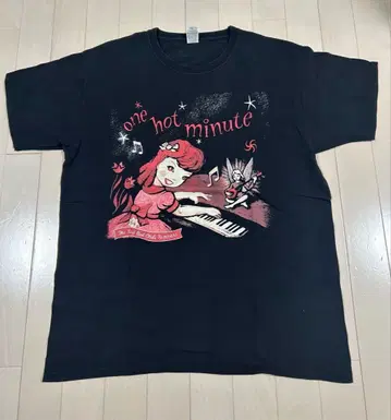 후카세 착용 렛치리 one hot minute 티셔츠