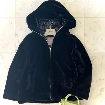 새상품급 헬노 HERNO Resort 에코 퍼 숏 패딩 자켓 블랙