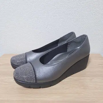 새상품급 퍼스트컨택트 펌프스 웨지솔 비슈 23.5cm 그레이