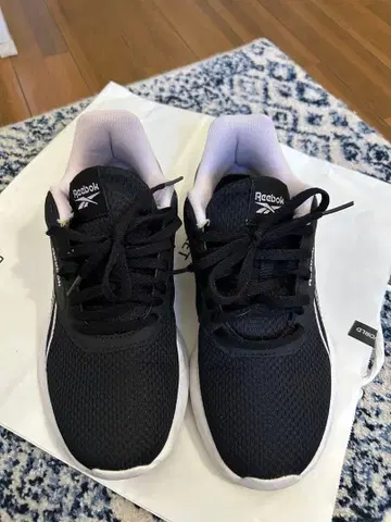 Reebok 스니커즈 블랙 23.5cm