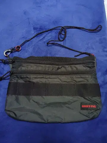 BRIEFING 블랙 사코슈