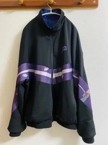 Left alone 리버서블 트랙 자켓