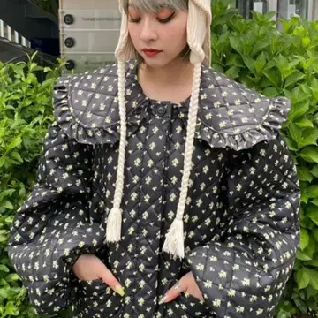 새상품급 Candy Stripper 플라워 퀼팅 자켓 블랙