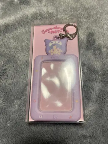 NCT x SANRIO 도영 트레이딩 카드 홀더 (트레이딩 카드 포함)