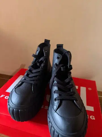 S-HANAMI MID X 하이컷 스니커즈