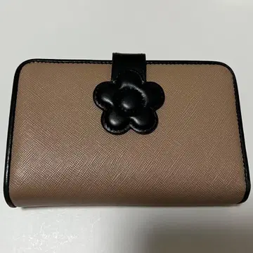 MARY QUANT 플라워 모티브 접이식 지갑 베이지