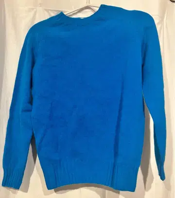 MORRIS & SONS 모리스앤선즈 쿨넥 스웨터 블루