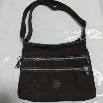 키플링 숄더백 (다크 브라운)