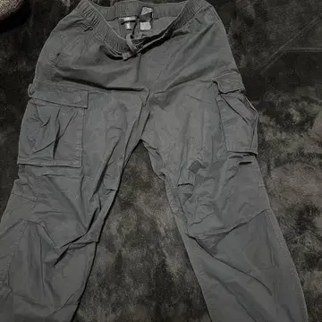H&M 릴랙스 핏 카고 팬츠 M 다크 그레이