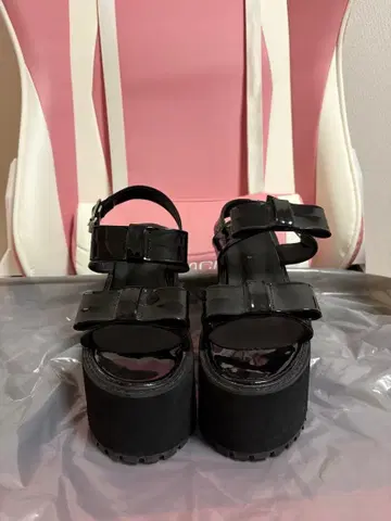 BUBBLES 통굽 리본 샌들