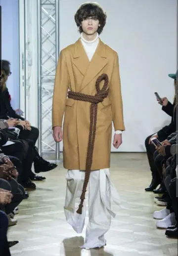 레어 단품 크리스찬 다다 2017AW 더블 브레스트 코트 샘플