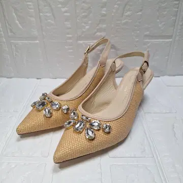 마리안 베이지 비쥬 백 스트랩 펌프스 23.5cm