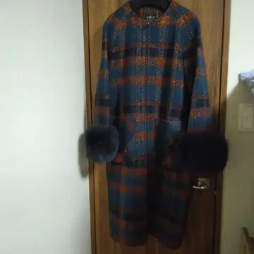 그레이스 콘티넨탈 체크 코트 노카라 라메 퍼