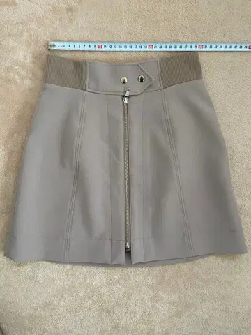 snidel 베이지 미니 타이트 스커트 지퍼 포함