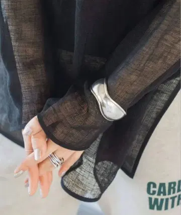 스픽 앤 스팬 베이스 노트 커브 뱅글