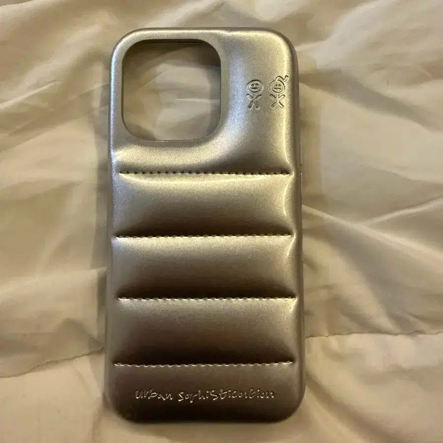 Urban Sophistication iPhone 16 Pro on Bunjang Global Site.