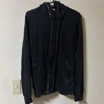 hysteric glamor 스터드 후드티 크롭 기장